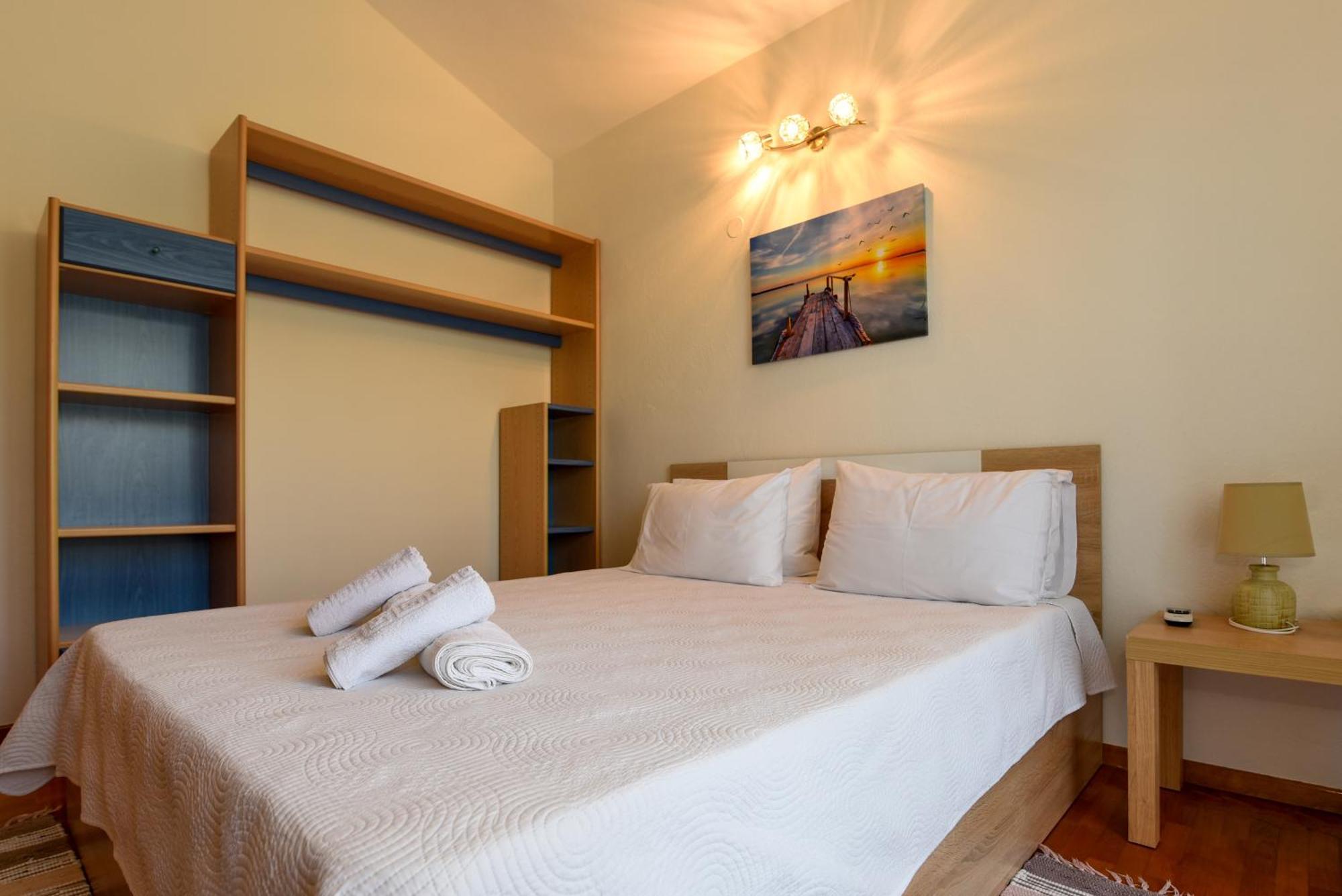 "Kochili Villa" Luxury Villa Agios Andreas  エクステリア 写真